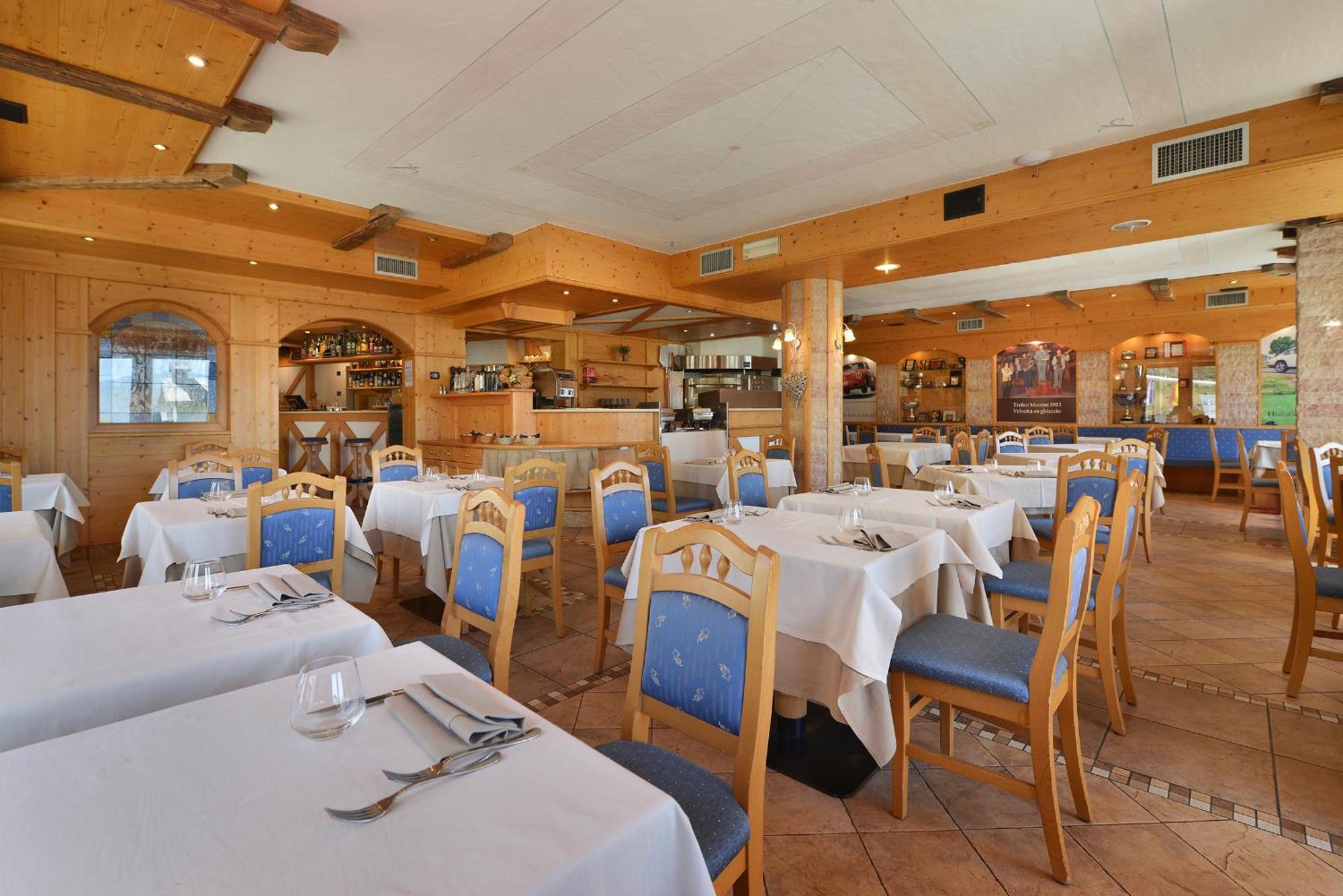 Hotel Interalpen Isolaccia Exterior photo